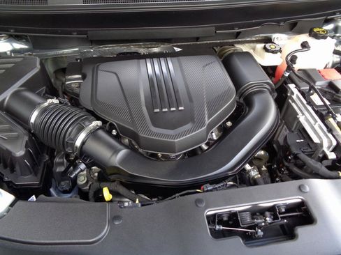 Used 2024 Chevrolet Traverse RS AWD/4WD image 19