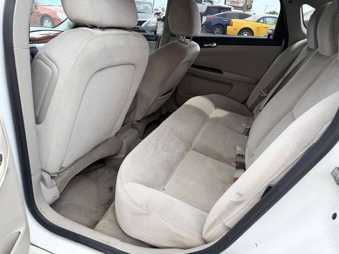 Used 2011 Chevrolet Impala LS FWD image 5