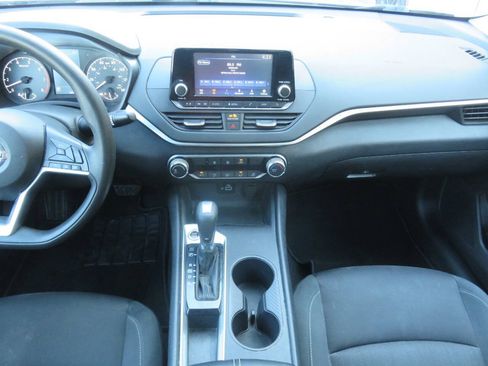 Used 2021 Nissan Altima 2.5 S FWD image 16