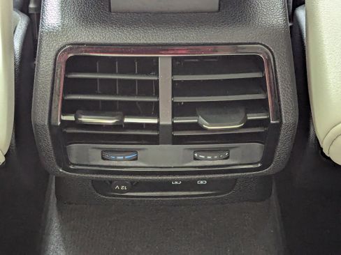 Certified 2024 Audi Q3 2.0T Premium Plus w/ Premium Plus Package image 23