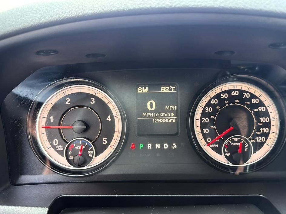 Used 2018 RAM 2500 SLT w/ Off Road Package AWD/4WD image 14