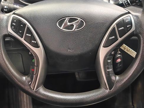 Used 2014 Hyundai Elantra GT FWD image 5