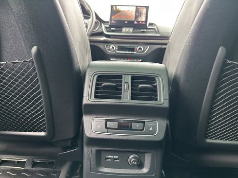 Used 2023 Audi SQ5 Prestige w/ Prestige Package image 34