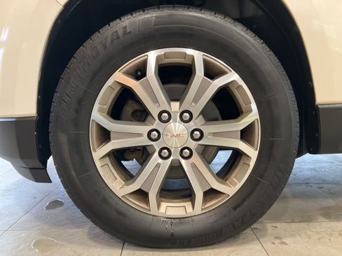 Used 2013 GMC Acadia SLT image 9