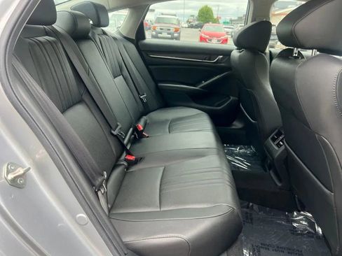 Used 2019 Honda Accord Touring image 18