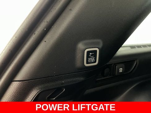 Used 2025 Jeep Grand Cherokee Limited w/ Black Appearance Package AWD/4WD image 16