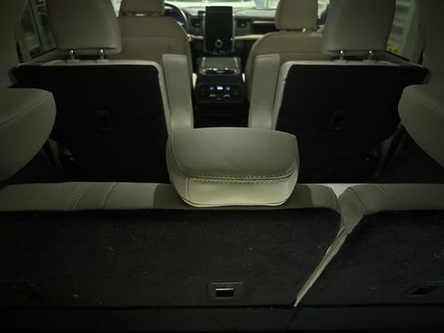 Certified 2024 Ford Expedition Platinum image 20