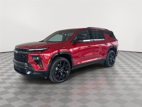 Certified 2024 Chevrolet Traverse RS w/ LPO, Floor Liner Package image 6