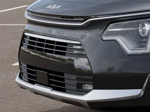 New 2025 Kia Niro EX Touring image 12