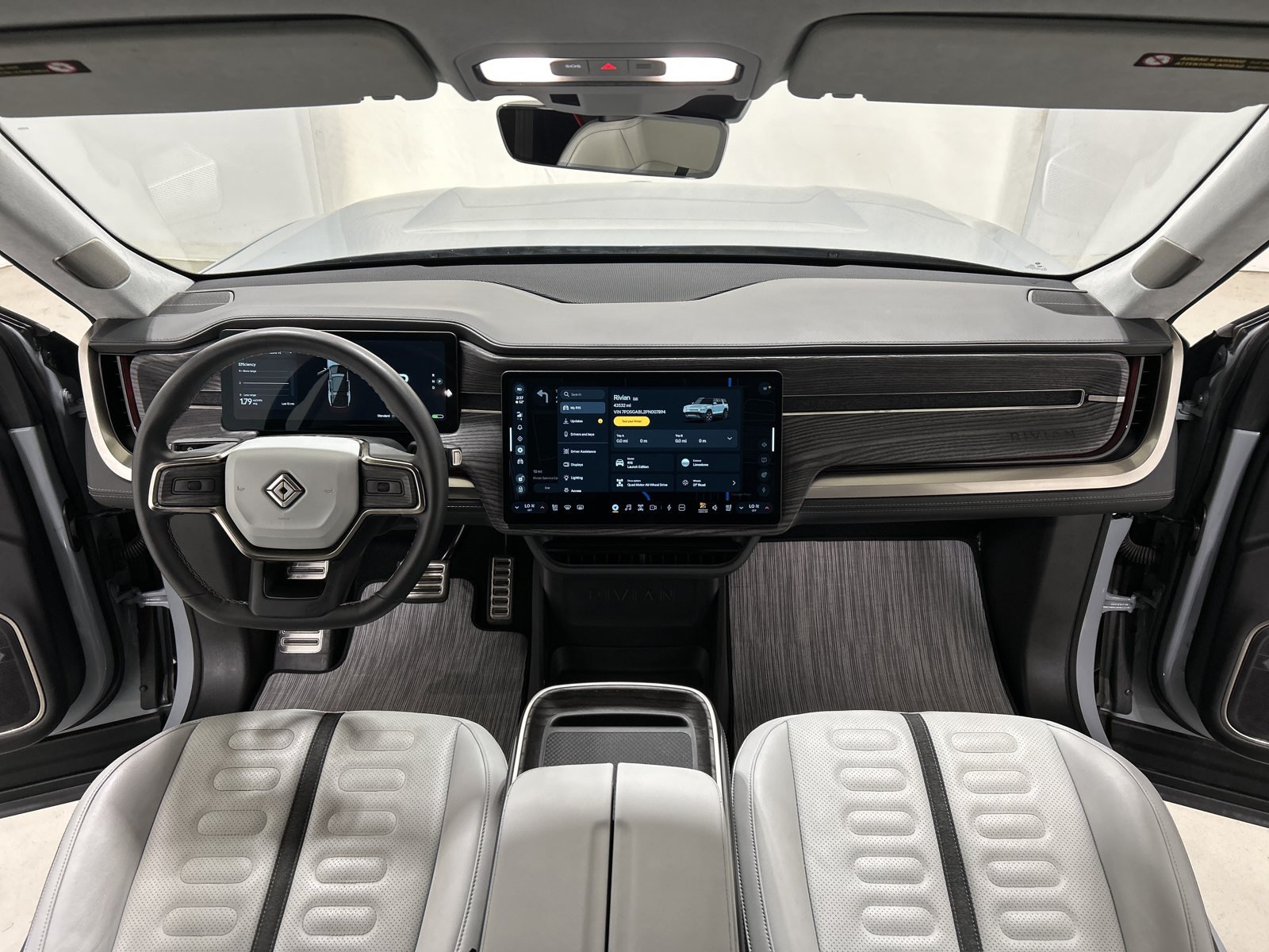 Used 2023 Rivian R1S Launch Edition Quad AWD/4WD image 27