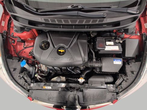 Used 2013 Hyundai Elantra FWD image 8