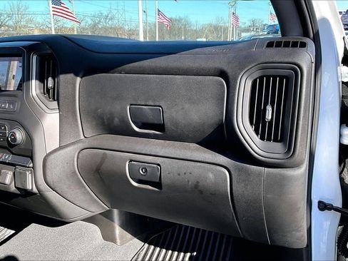 Used 2025 Chevrolet Silverado 1500 Custom image 15