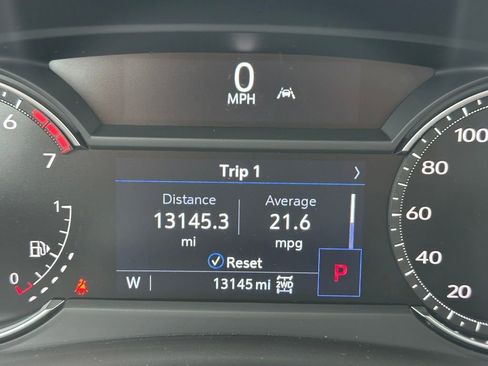 Used 2023 Cadillac XT4 Premium Luxury w/ Enhanced Visibility Package AWD/4WD image 4