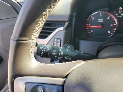 Used 2015 GMC Yukon XL Denali w/ Touring Package image 31