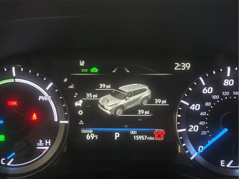 Certified 2025 Toyota Highlander XLE image 24