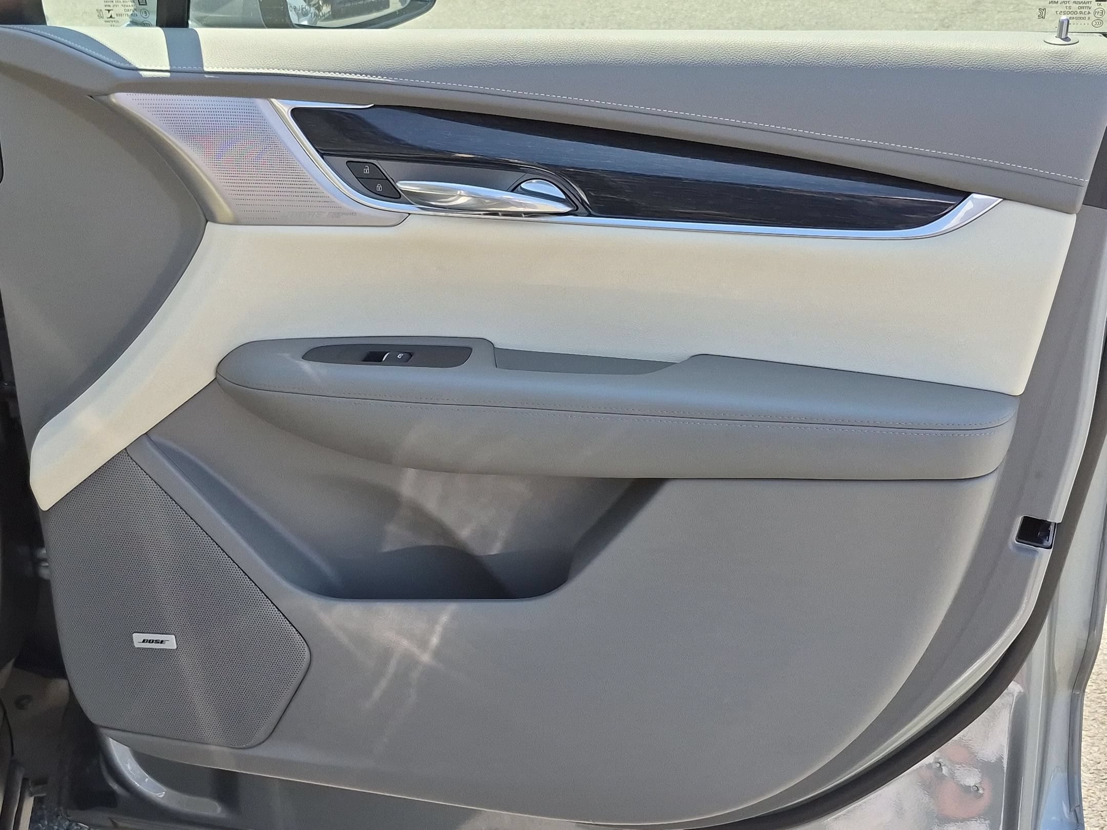 Certified 2023 Cadillac XT6 Premium Luxury w/ LPO, Floor Liner Package AWD/4WD image 36