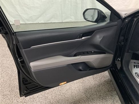 Used 2021 Toyota Camry XLE w/ Navigation Package AWD/4WD image 16