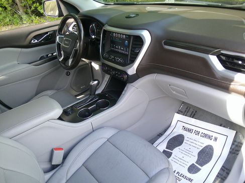 Used 2017 GMC Acadia SLT image 52