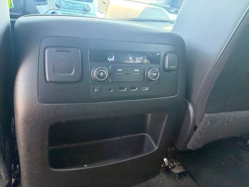 Used 2017 Chevrolet Suburban LT AWD/4WD image 22