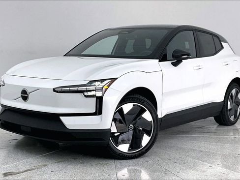 New 2026 Volvo EX30 Plus w/ Protection Package Premier image 2