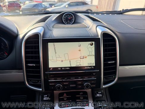 Used 2016 Porsche Cayenne GTS image 22