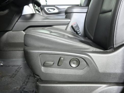 Used 2022 Chevrolet Suburban LT image 23