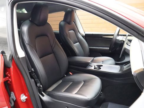 Used 2023 Tesla Model Y Long Range image 43