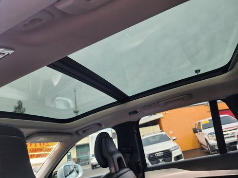 Used 2016 Volvo XC90 T5 Momentum image 22