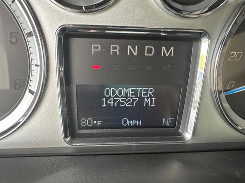 Used 2009 Cadillac Escalade AWD image 18