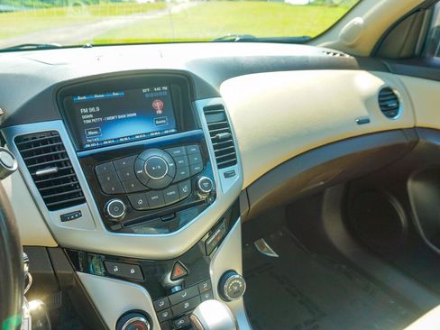 Used 2014 Chevrolet Cruze LT FWD image 13
