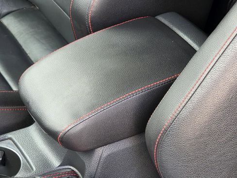 Used 2018 Volkswagen GTI SE w/ SE Leather Package FWD image 35