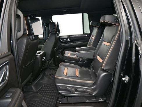 Used 2022 GMC Yukon XL AT4 w/ AT4 Premium Package image 44
