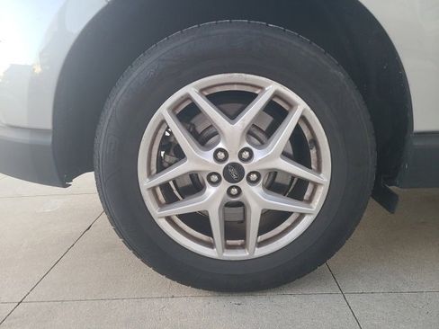 Used 2024 Ford Edge SEL image 10