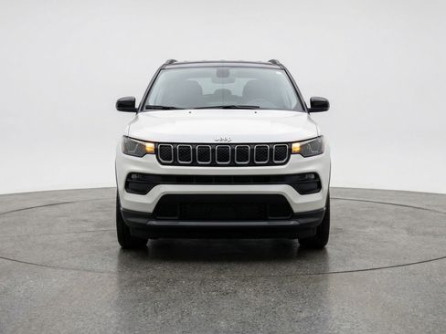 Used 2025 Jeep Compass Limited image 2