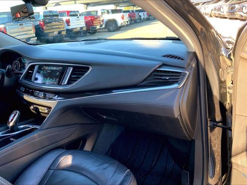 Used 2019 Buick Enclave Avenir image 16