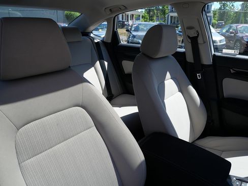 Used 2022 Honda Civic EX image 19