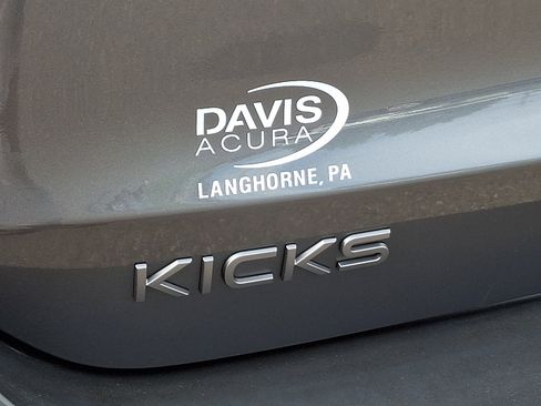 Used 2025 Nissan Kicks SR AWD/4WD image 29