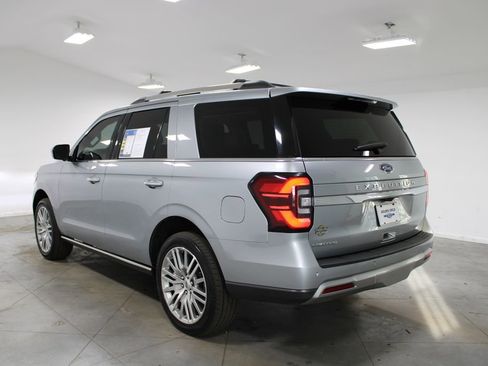 Used 2024 Ford Expedition Limited image 7