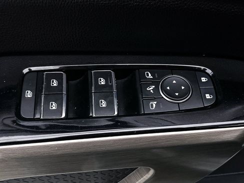 Used 2022 Nissan Pathfinder Platinum w/ Cargo Package image 20