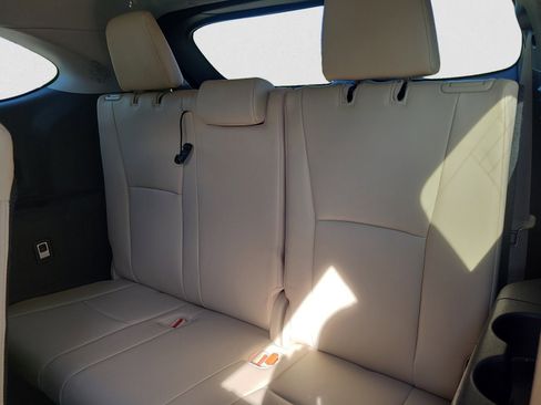 Used 2020 Toyota Highlander XLE image 20