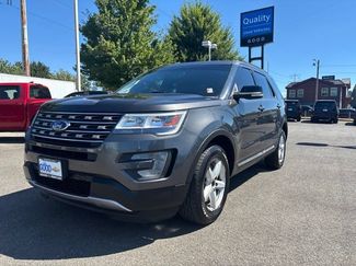 Used 2017 Ford Explorer XLT w/ Equipment Group 202A AWD/4WD video 1