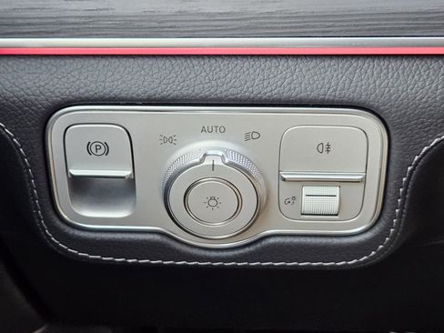 Certified 2025 Mercedes-Benz GLS 450 4MATIC image 22