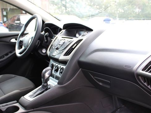 Used 2013 Ford Focus SE image 17