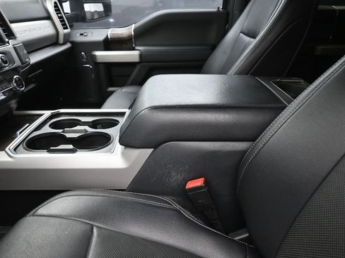 Certified 2022 Ford F250 Lariat w/ Tremor Off-Road Package image 21