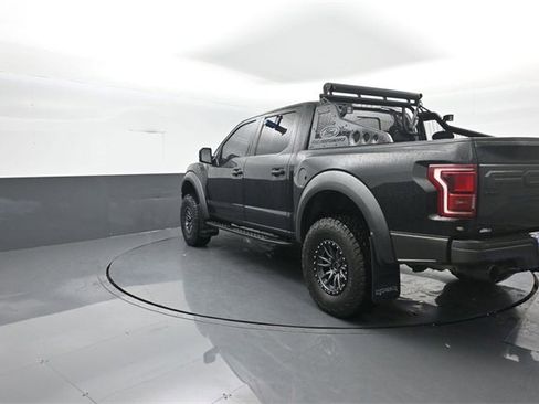 Certified 2018 Ford F150 Raptor w/ Equipment Group 802A Luxury image 5