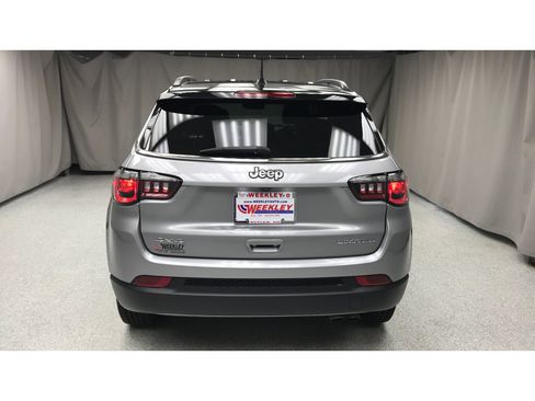 Used 2022 Jeep Compass Limited AWD/4WD image 3