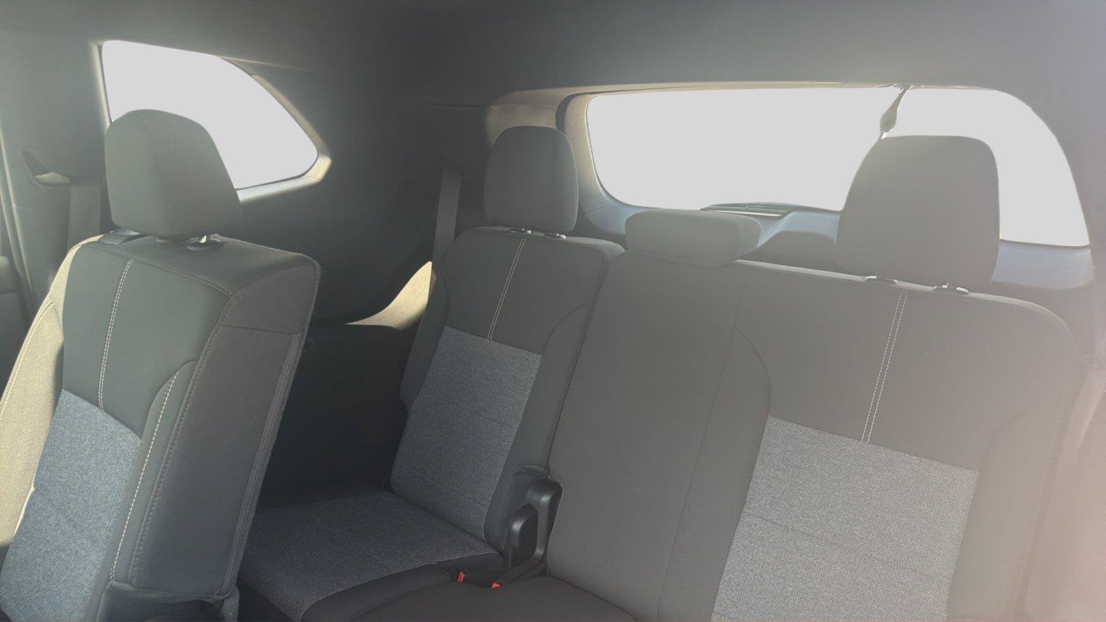Used 2025 GMC Acadia Elevation FWD image 18