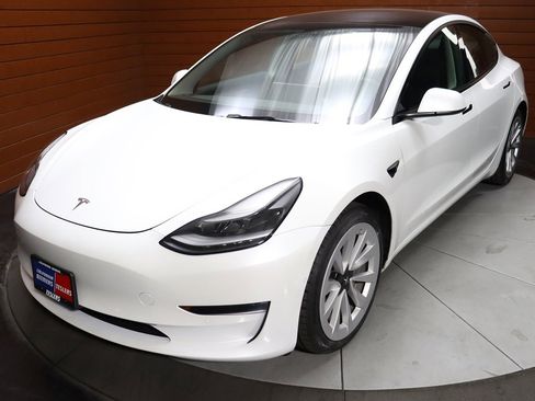 Used 2023 Tesla Model 3 Standard Range image 6
