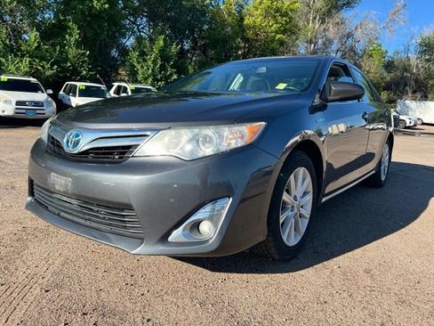 Used 2014 Toyota Camry XLE w/ Moonroof Package FWD image 1