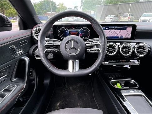 Used 2025 Mercedes-Benz CLA 250 image 8